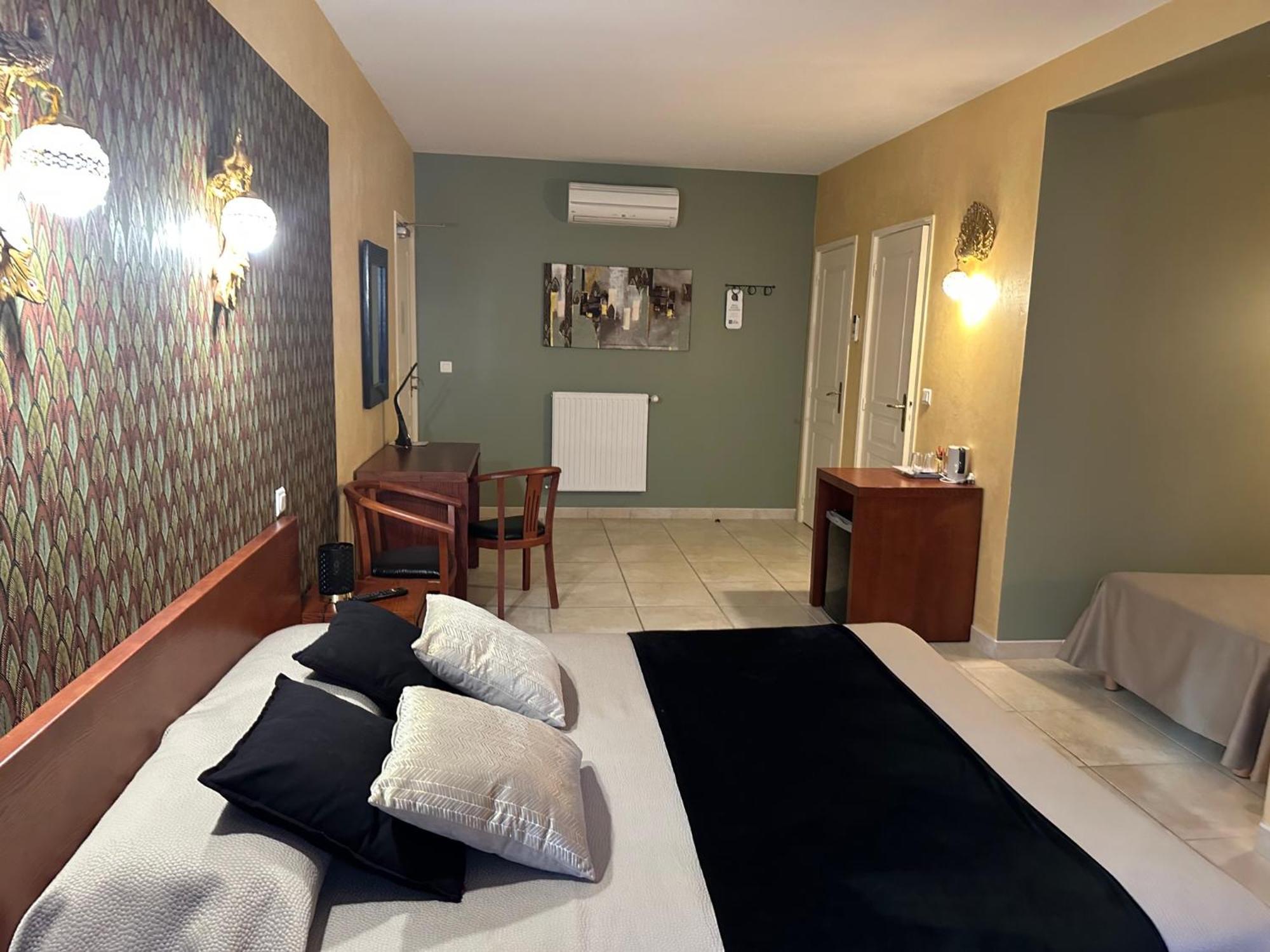 Hotel Bon Encontre Sarlat Esterno foto